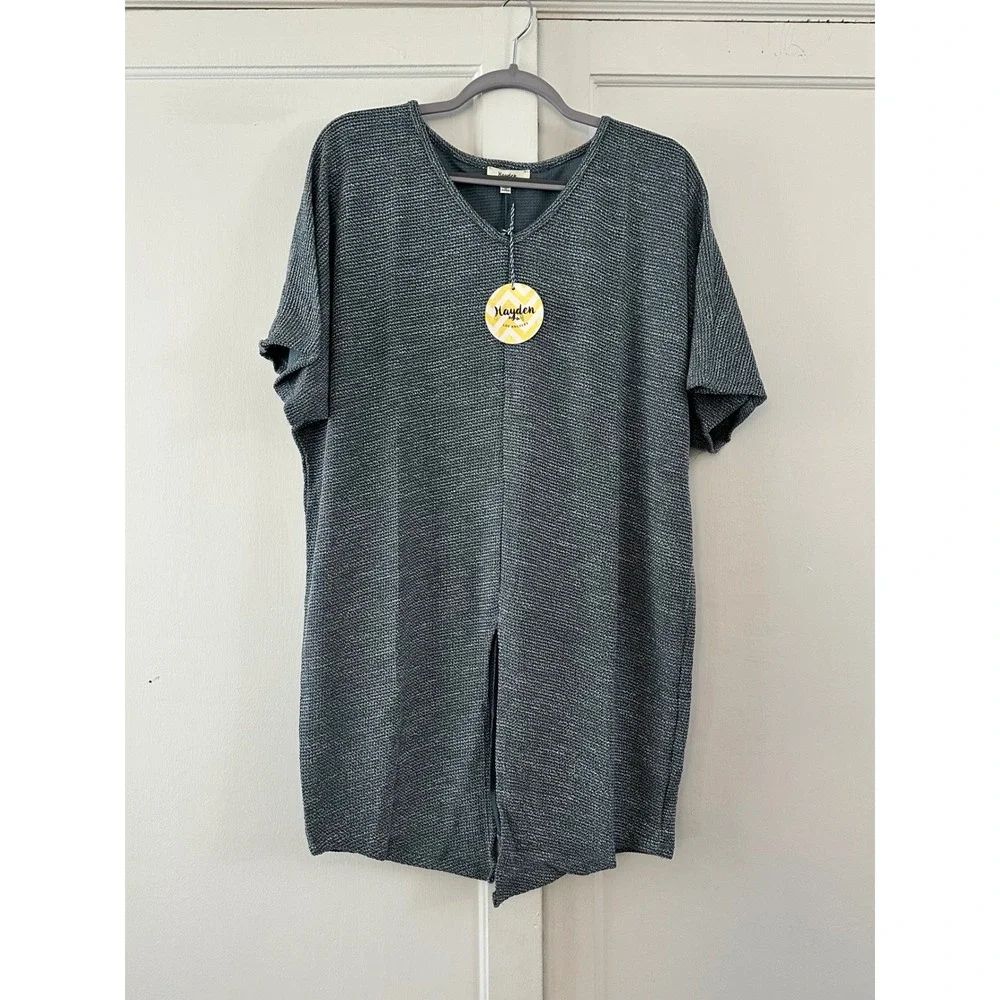 Hayden Los Angeles Gray Striped V Neck Split Hem Tunic Top‎ Size M